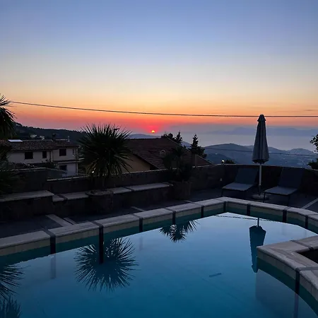 Lila Villa