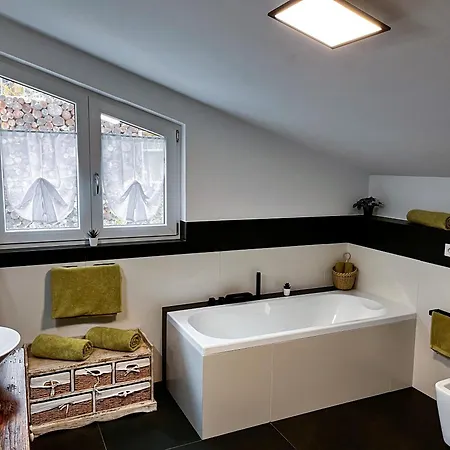 Lila Villa